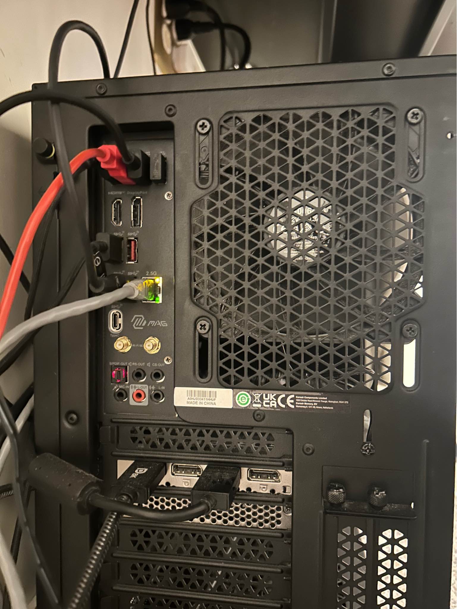 CUSTOM GAMING PC AND MONITOR WITH CABLES - Desktop Computers - Toms ...