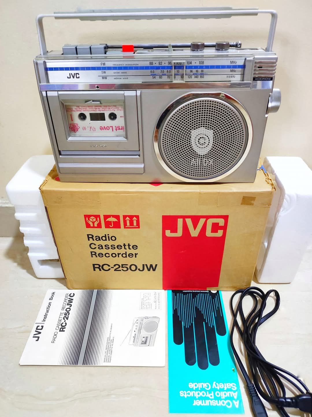 70s Vintage 1978 JVC Radio/TV/Cassette Recorder Model 3070