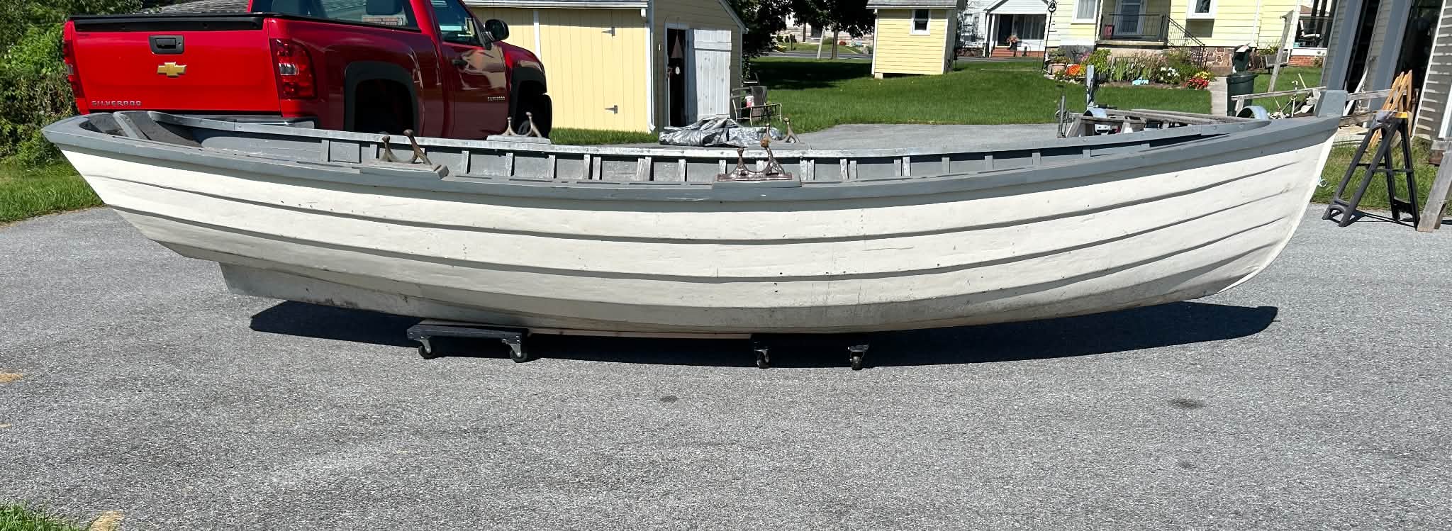 house on the hill ロンパース　70 boat 1970's Hankins surf boat from Chadwick Beach joins Lakewood, NJ