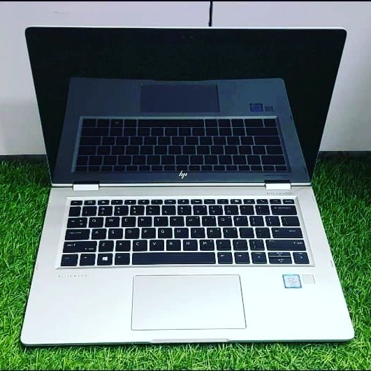 Fujitsu LIFEBOOK U9311 Notebook 33.8 cm (13.3″) 1920 x 1080 pixels