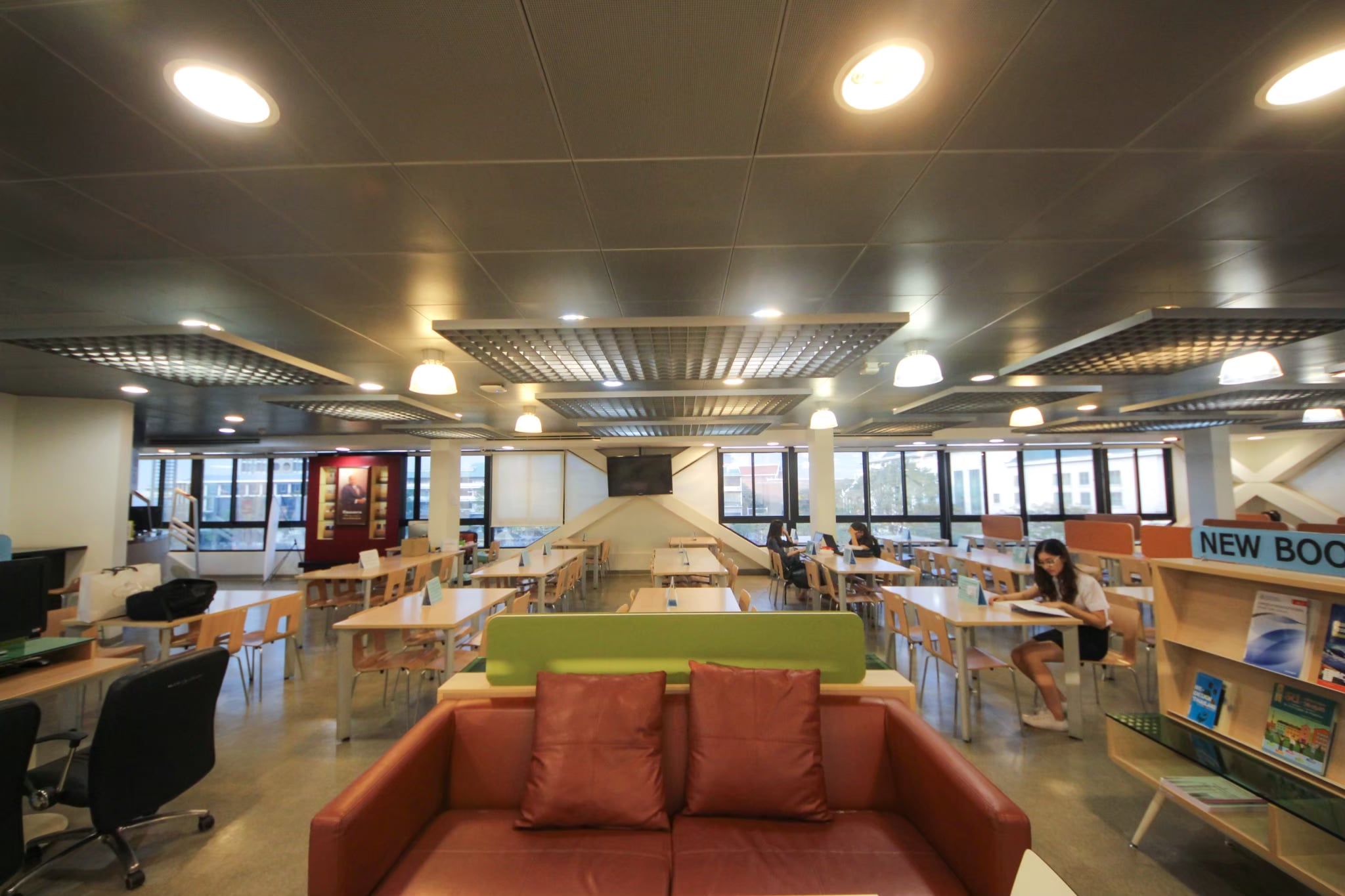 Thammasat University Library - ห้องสมุดศาสตราจารย์สังเวียน อินทรวิชัย ...