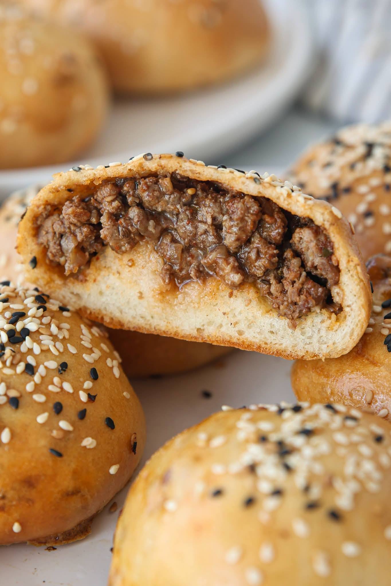 MEAT BUNS　ONE DAY FURNITURE Baked meat buns 😋 😍 Get the recipe in the first comment ❤️
