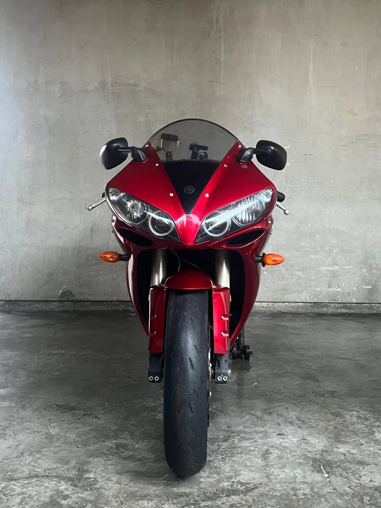 Yamaha R1 2004