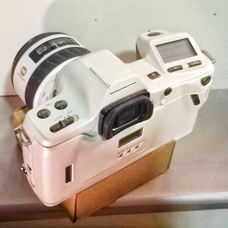 Should I buy a Minolta Alpha 8700i film camera for USD190?