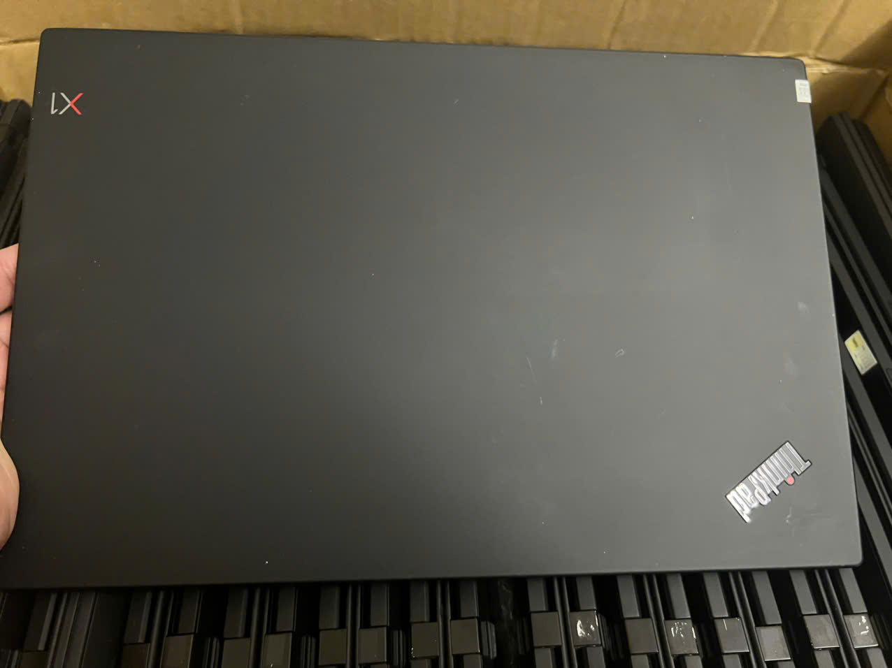 Thinkpad X1 carbon gen7 máy jp i5 8th /16/256 . Giá 5trx màn cảm 