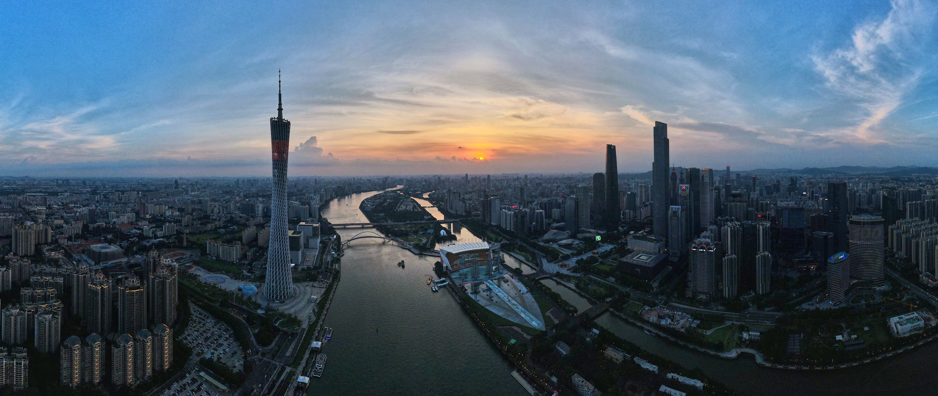 GD Today - #Guangdong | On July 4, the latest #sunset of...