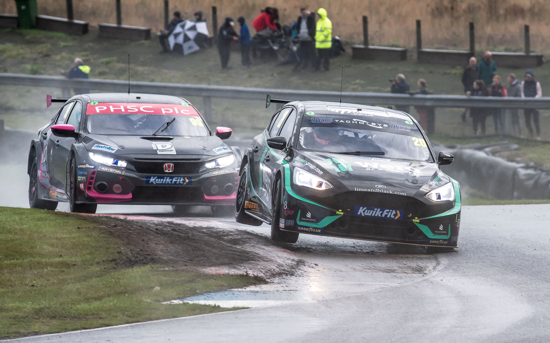 Transmission.one - Paul Rivett is back in the BTCC, and straight back ...