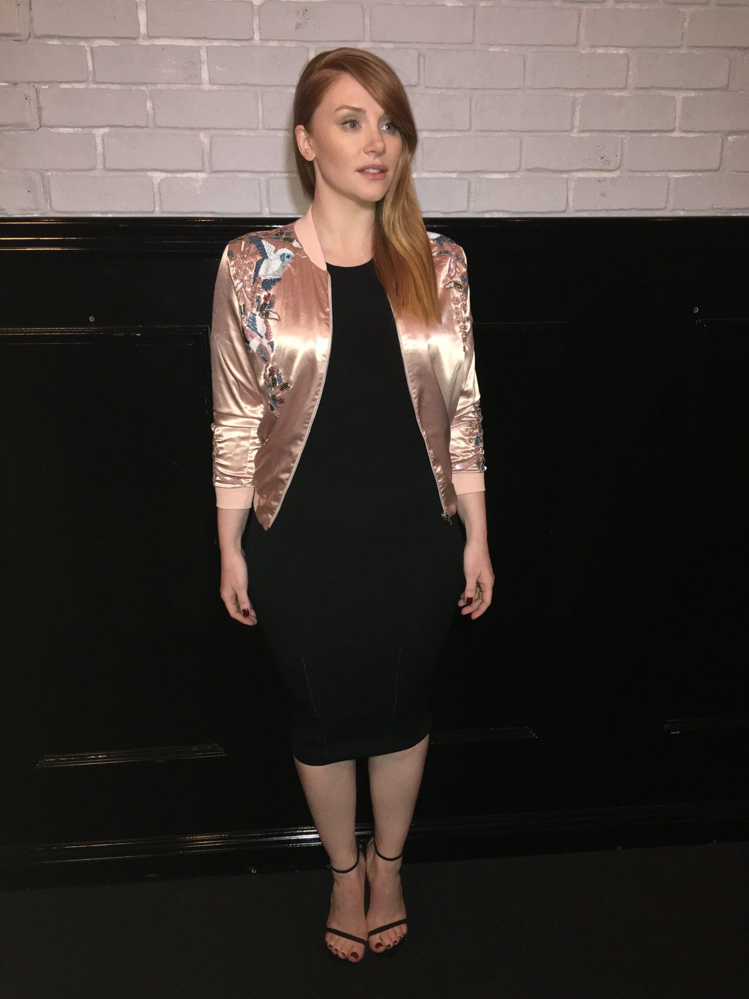 bryce dallas howard black dress leather Whether she is on the Red Carpet or on the big screen always manages to perfect her look. Take a look below at some of Bryce's fashion highlights from GIANZEN Black Dress Shirt self fabric_bead embellished jacquard Size:Adult | 42.5|R