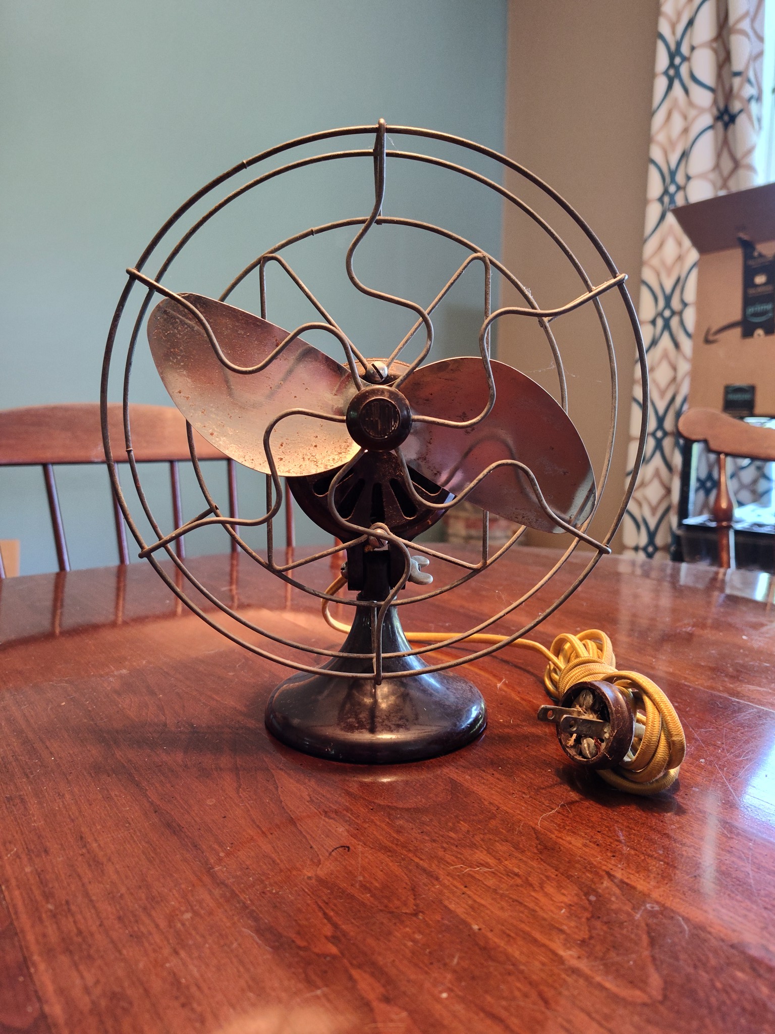 BARBER-COLMAN の扇風機 Finally found a Barber-Colman bakelite fan on the market place