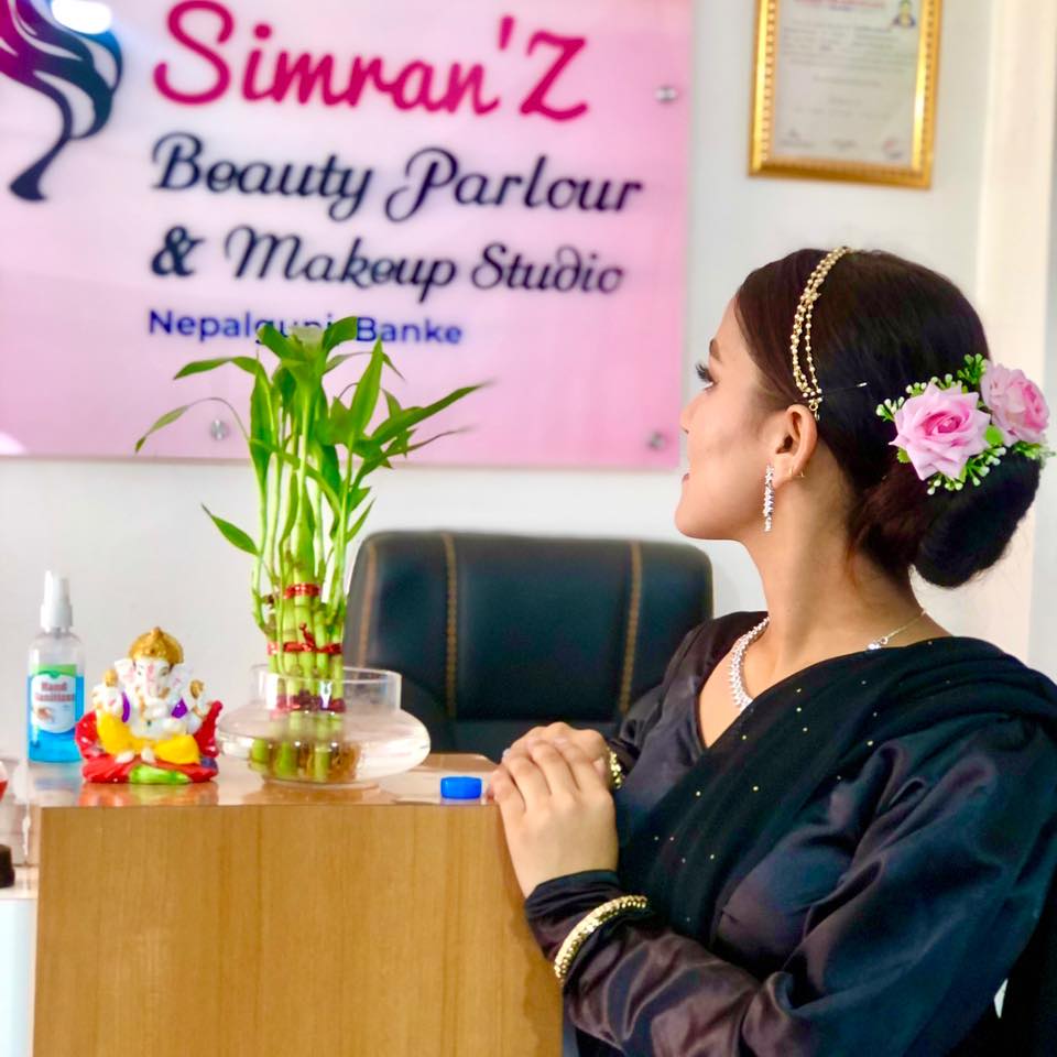 Simran'Z Beauty... - Simran'Z Beauty Parlour & Makeup Studio