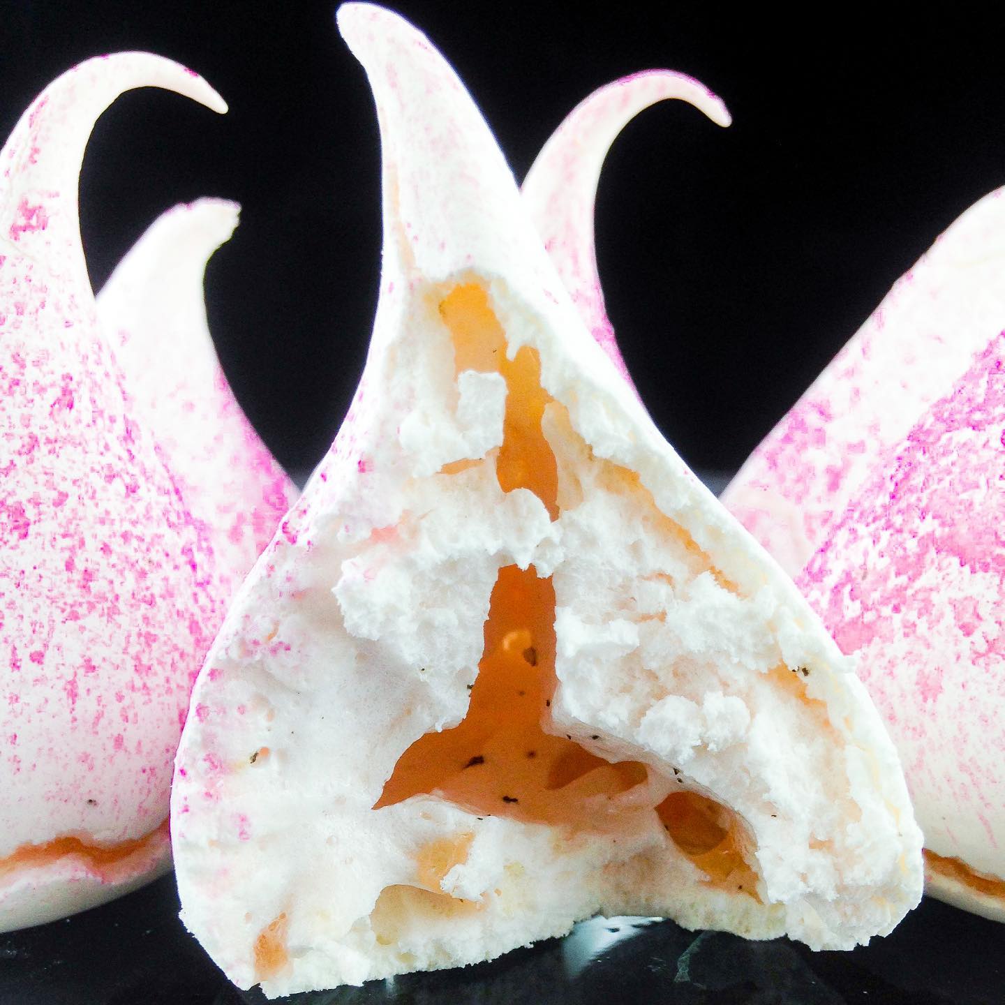 Ever wondered what the inside of... - Fluff Meringues & More | Facebook