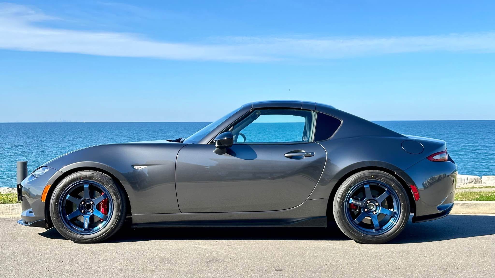 Mazda MX5 Miata and RC RF charge speed rocket bunny garage vary