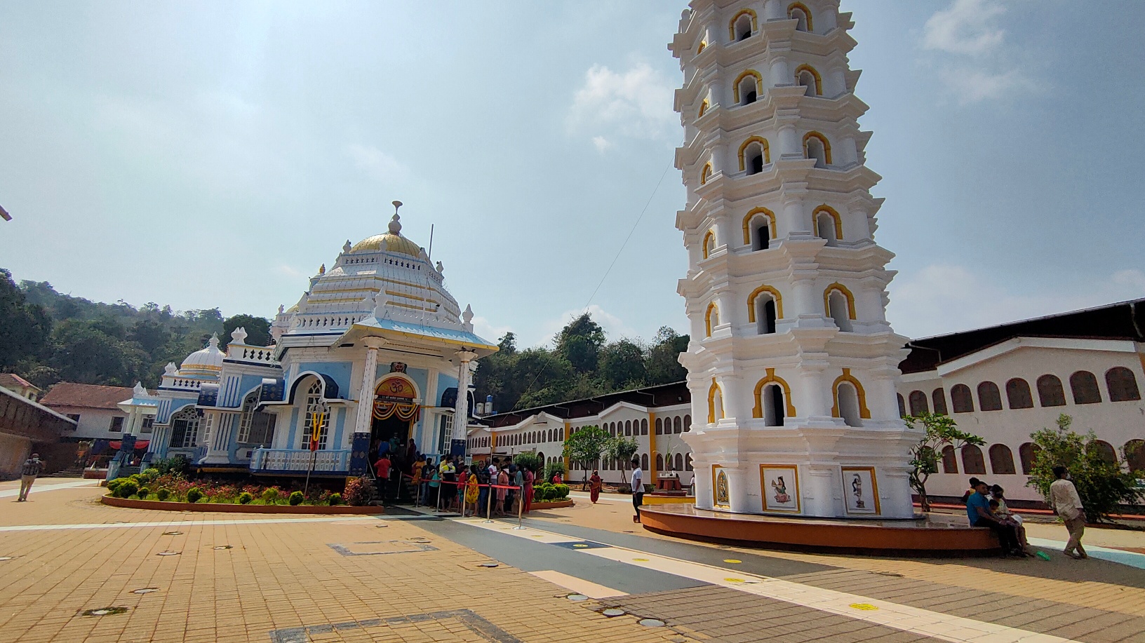 Golden - Mahashivratri Special... Our visit to Shri Mangesh Temple ...