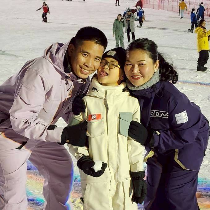 Parisunyoo Hongsawong