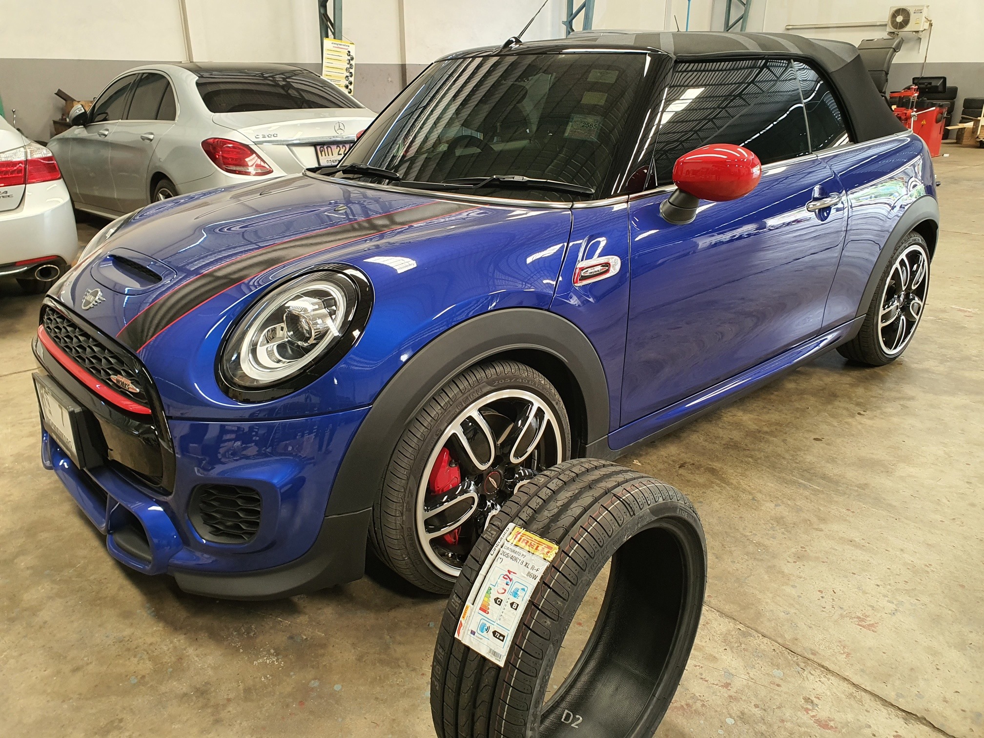 Mini Cooper Convertible... - Cockpit จิตตาพรการยาง | Facebook