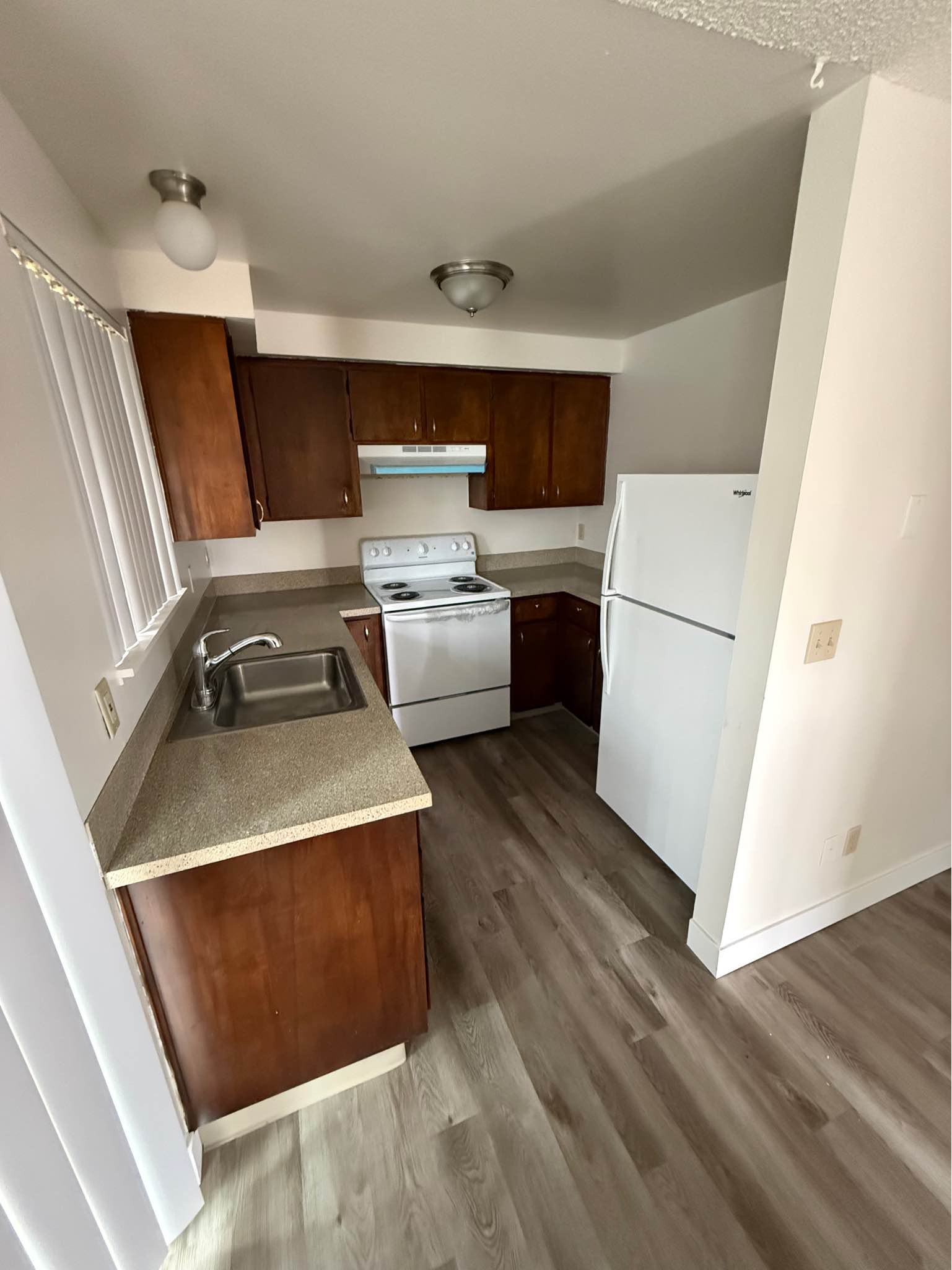 2 Beds 1 Bath - Apartment - Property Rentals - Silverton, Oregon