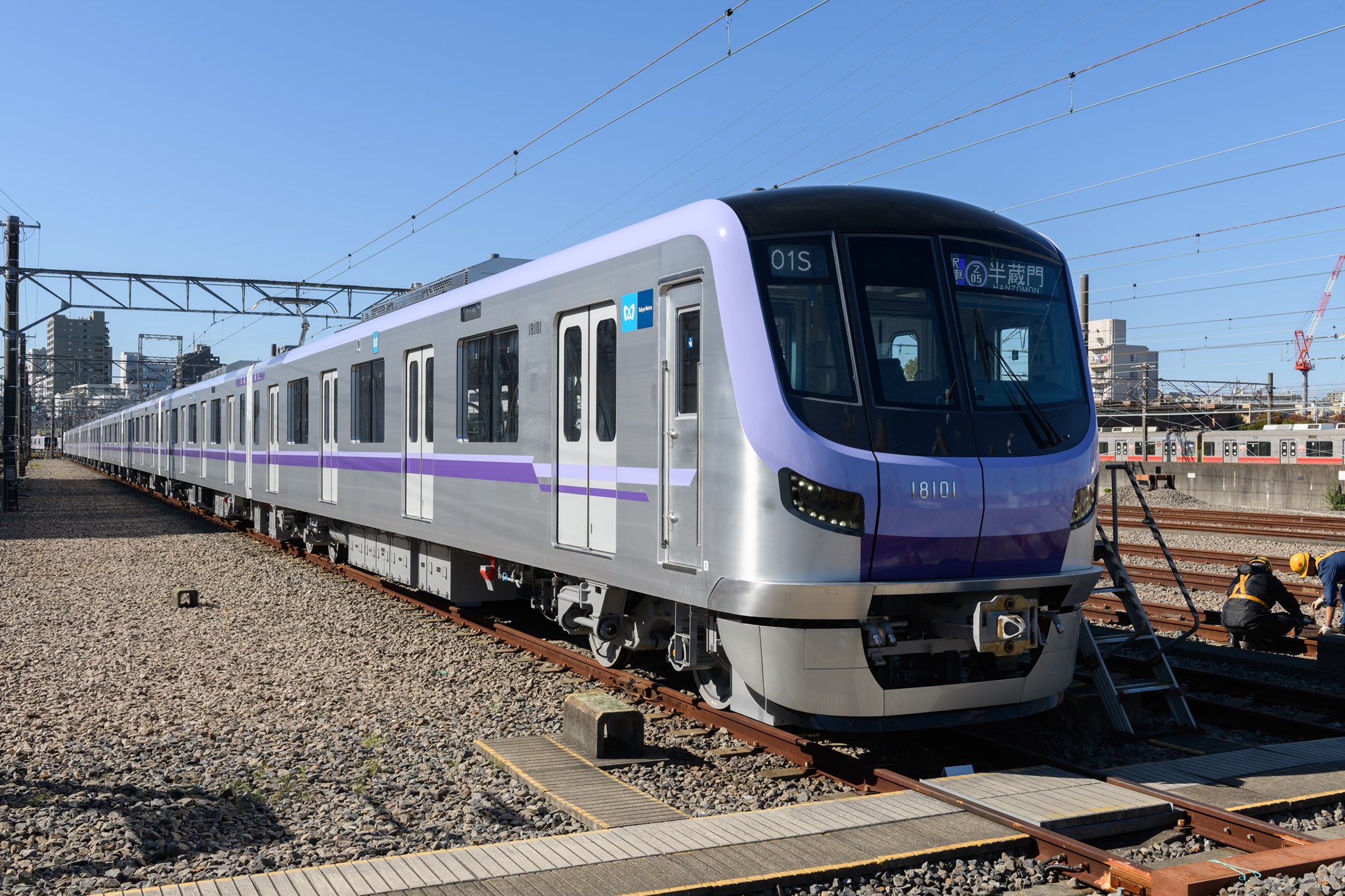 📍 Shibuya Station Z01 on the Hanzomon Line (end of the line)