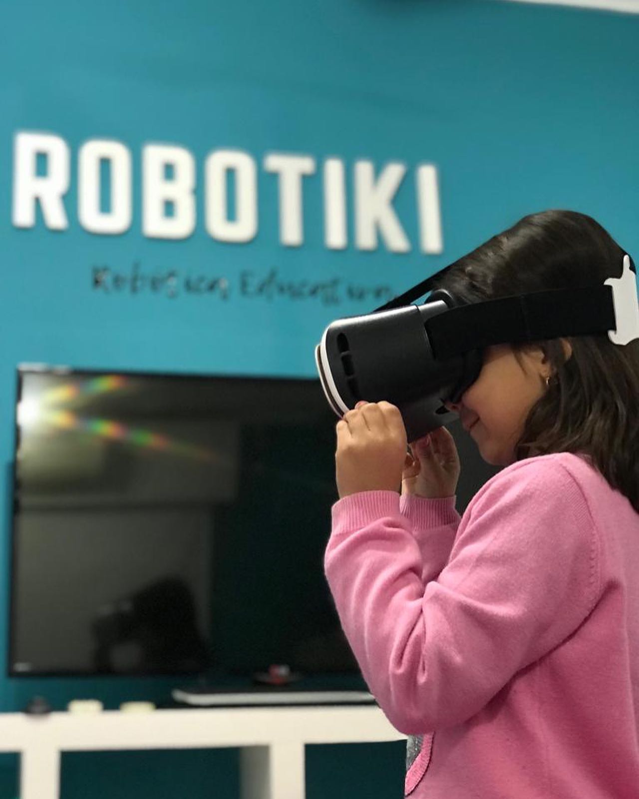 Robotiki - Conociendo la Realidad Virtual 😲 . Y las... | Facebook