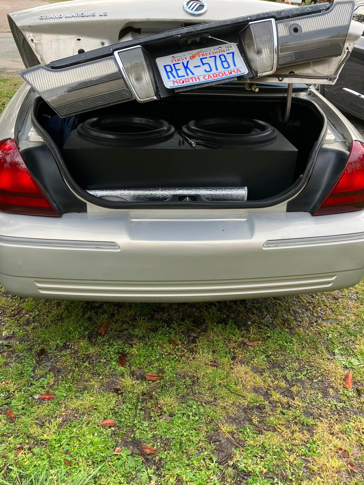 Finally found A Back piece with the screws made only for These