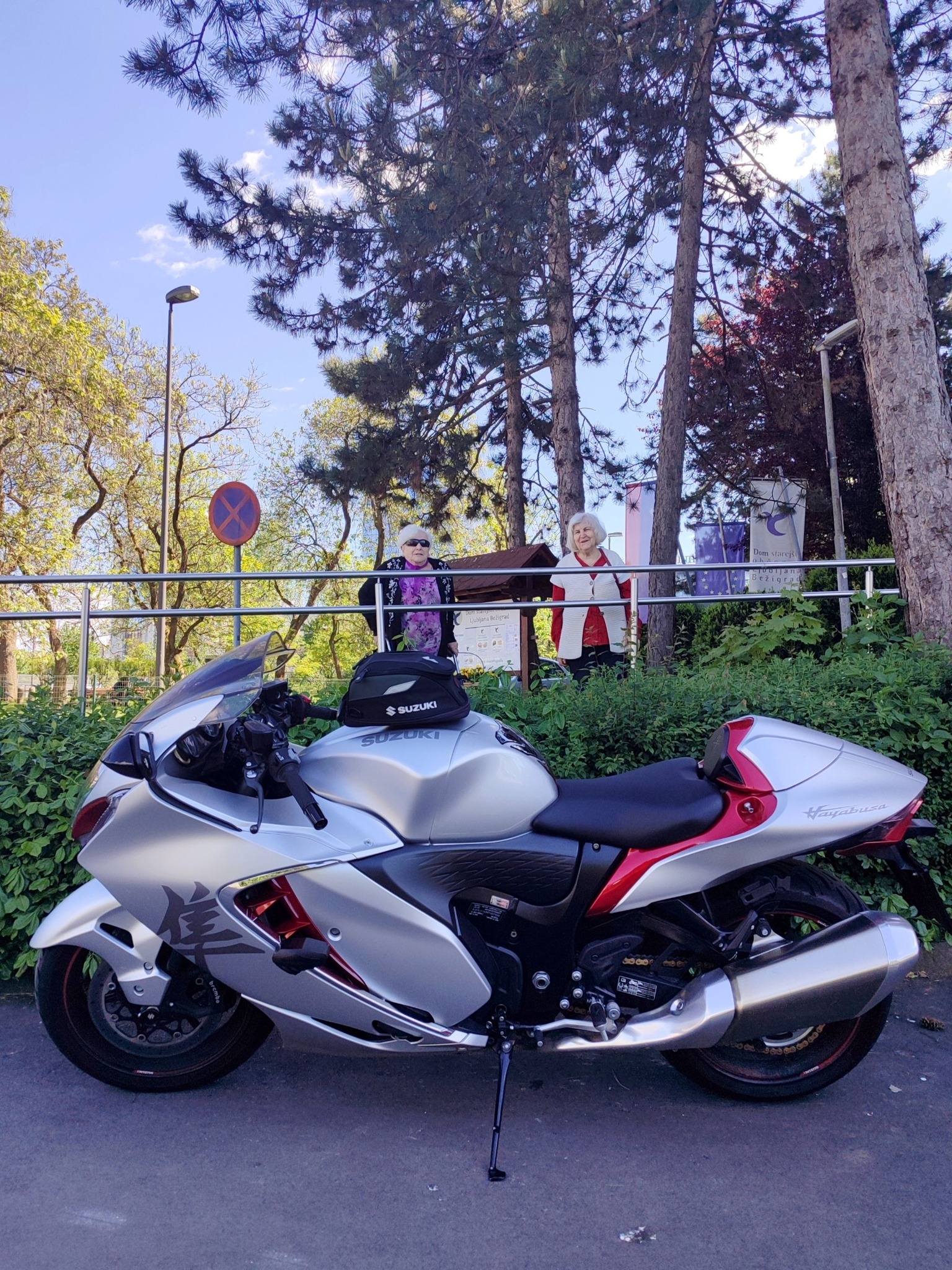 What fascinates all generations about Hayabusa?