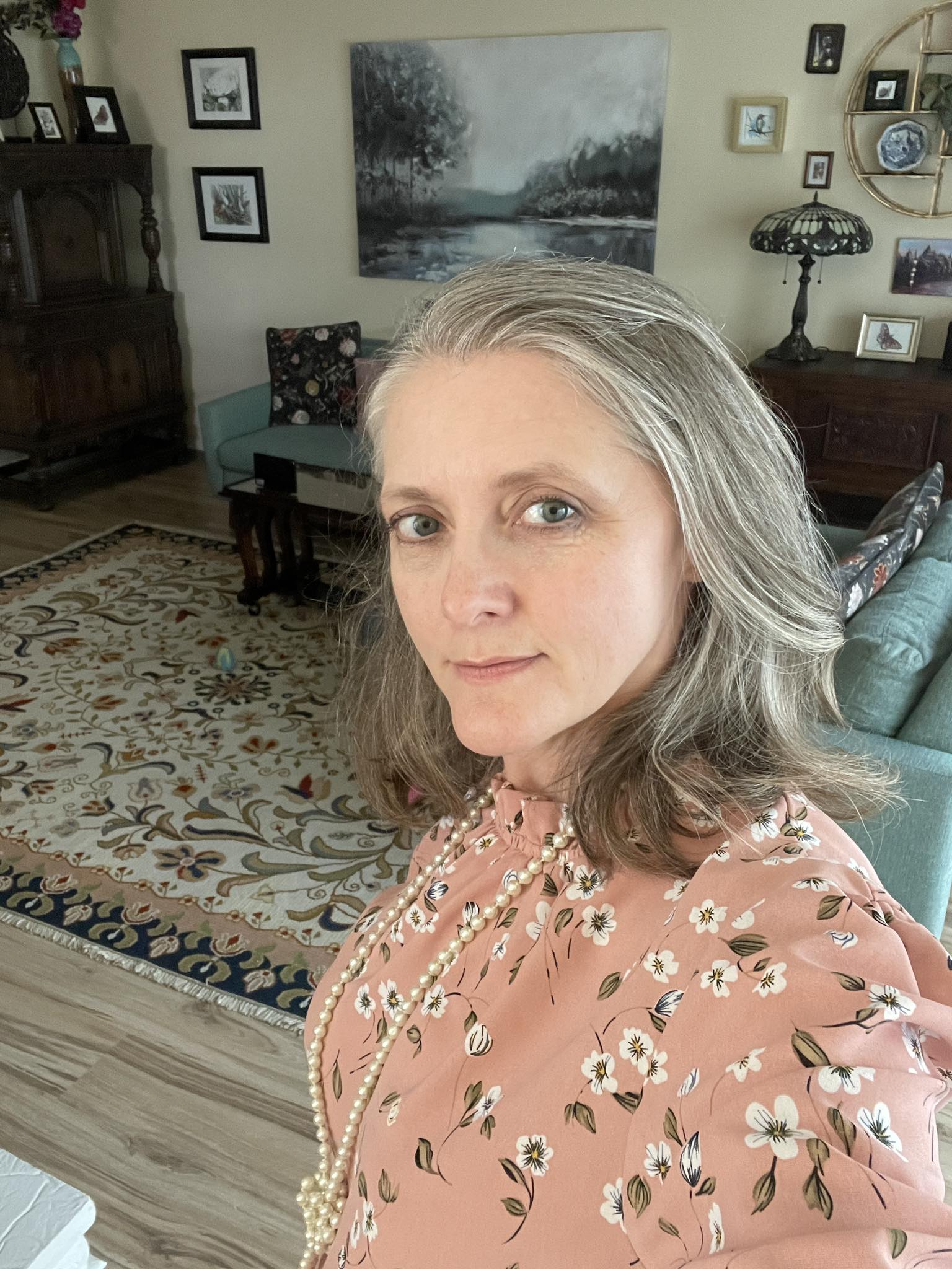 Elvira Bary - The girl is almost 50. | Facebook