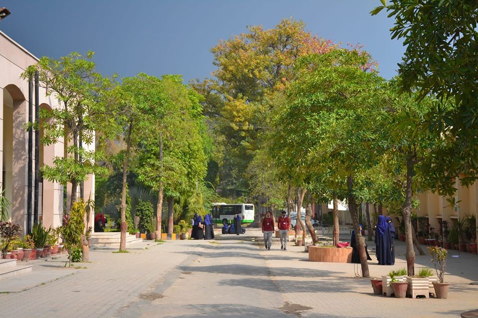 G... - Govt. Comprehensive Higher Secondary School Faisalabad