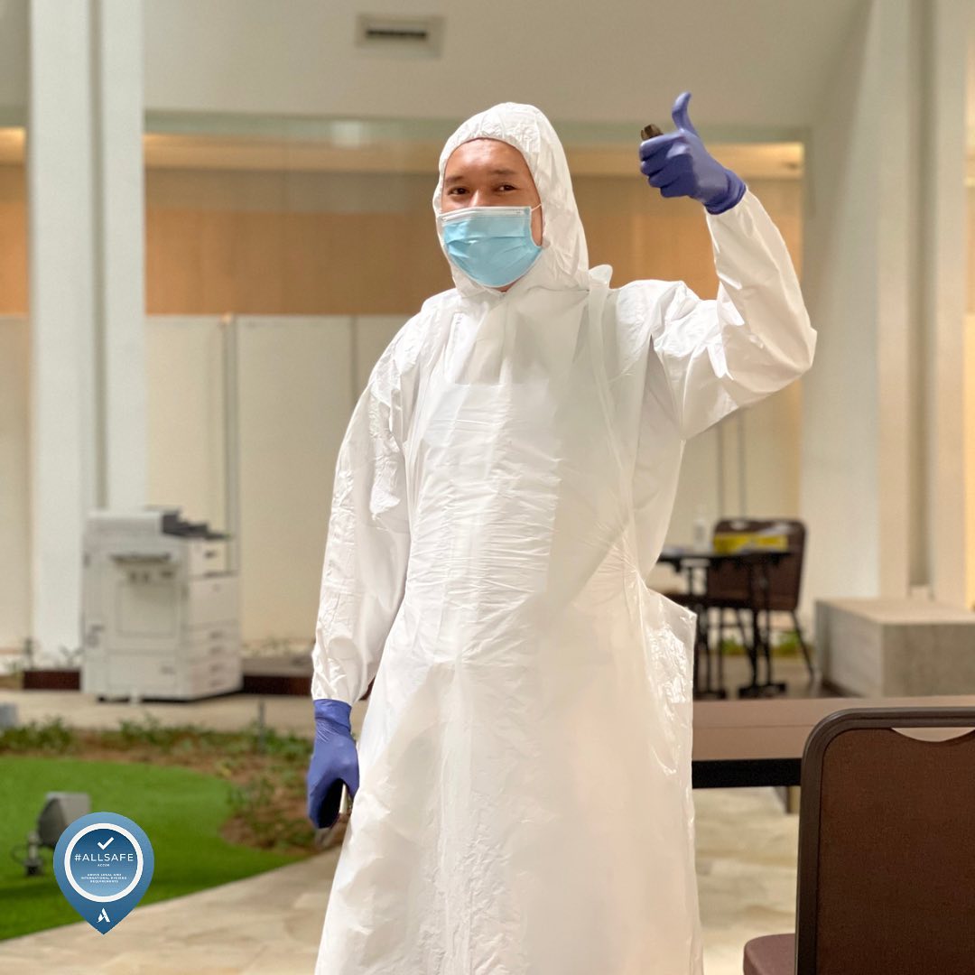 Movenpick Hotel And Convention Centre Klia Always At Your Service Our Guest Service Manager In Full Ppe While Handing Our Self Isolation Hotel Guest Under Allsafe Program All Our Employees Received