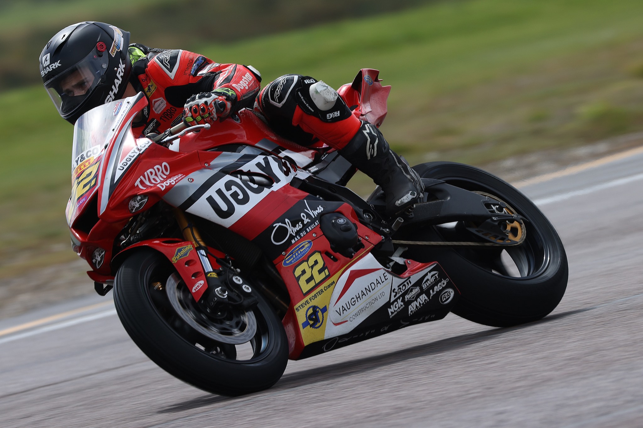 R&G - The high-speed Thruxton circuit is our home track... | Facebook