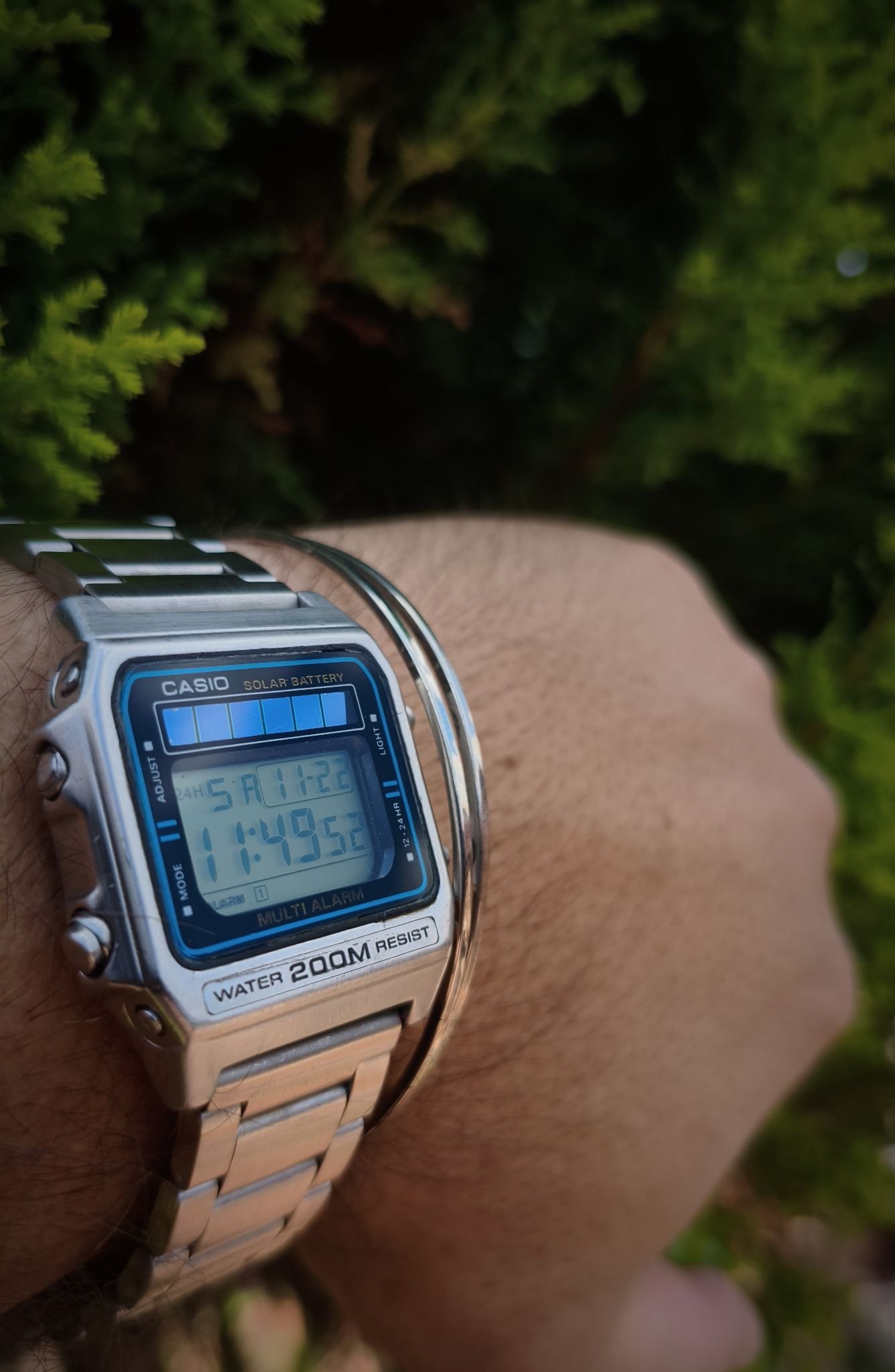 ทักทายครับ CASIO T-2000 Walking Dictionary silver retro watch 