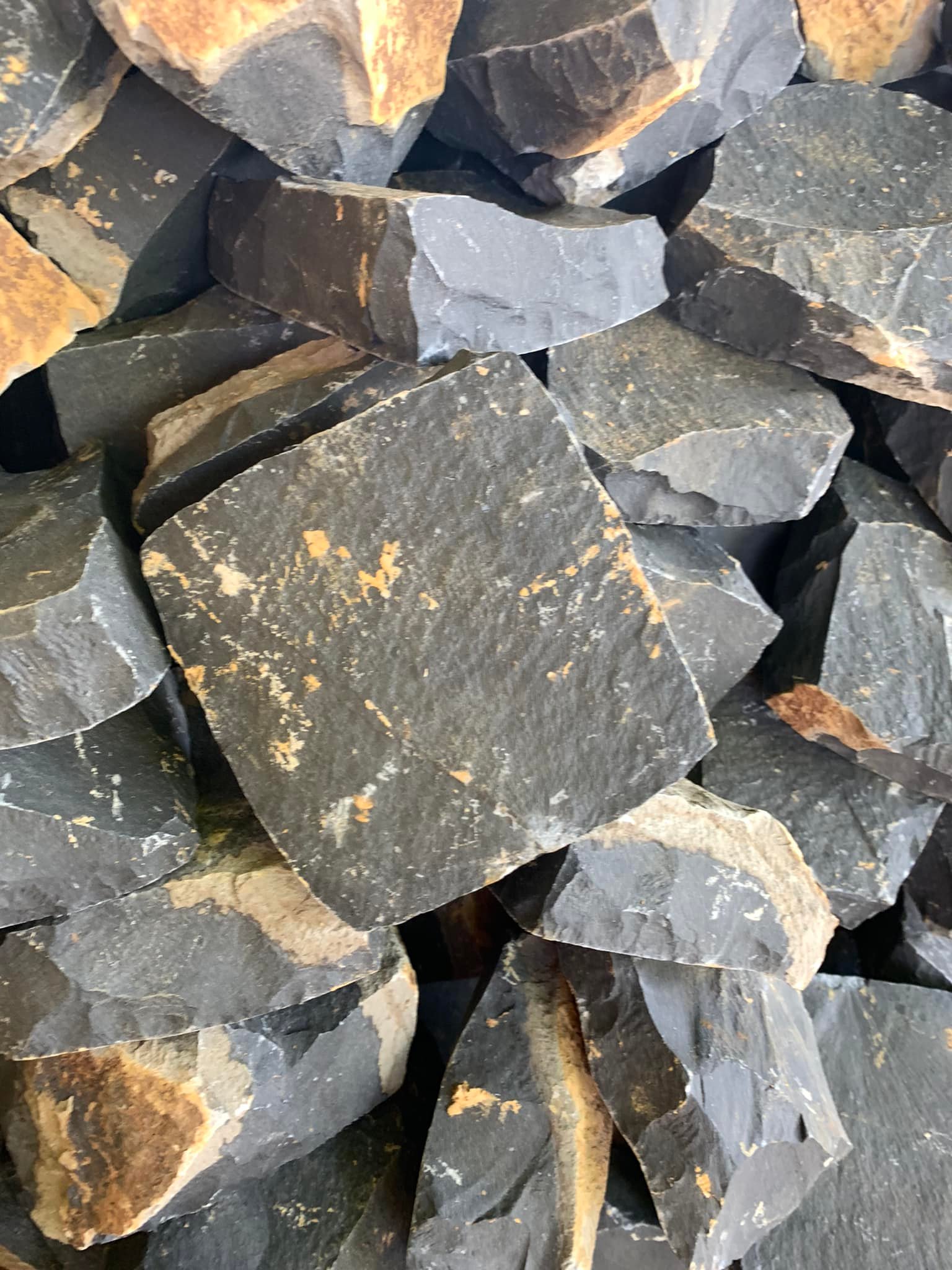 WKC cobbles stone maker at supplier | Tanay
