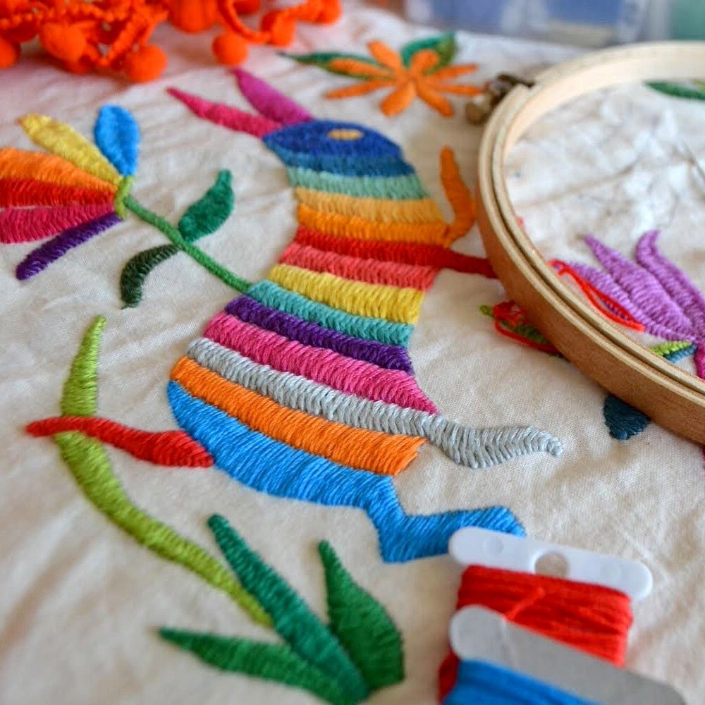 Perpetua Studio - Los “Tenangos” son un mosaico de colores plasmados en ...