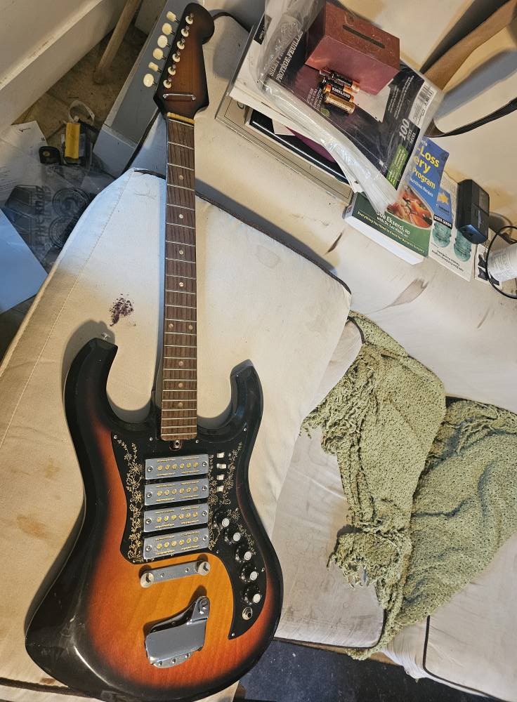 Rare Kawaii Kimberly guitar sold in Bison Bighorn