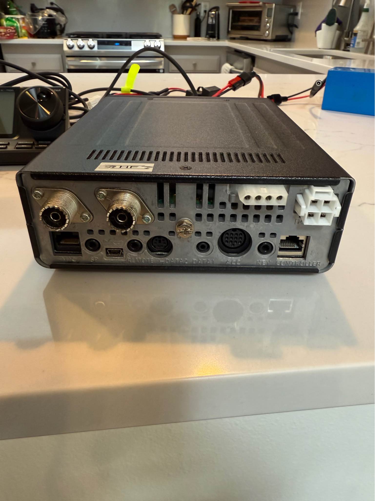 Icom 7100 HF/VHF/UHF/DV/DSTAR plus CB/GMRS/FMRS Radio.