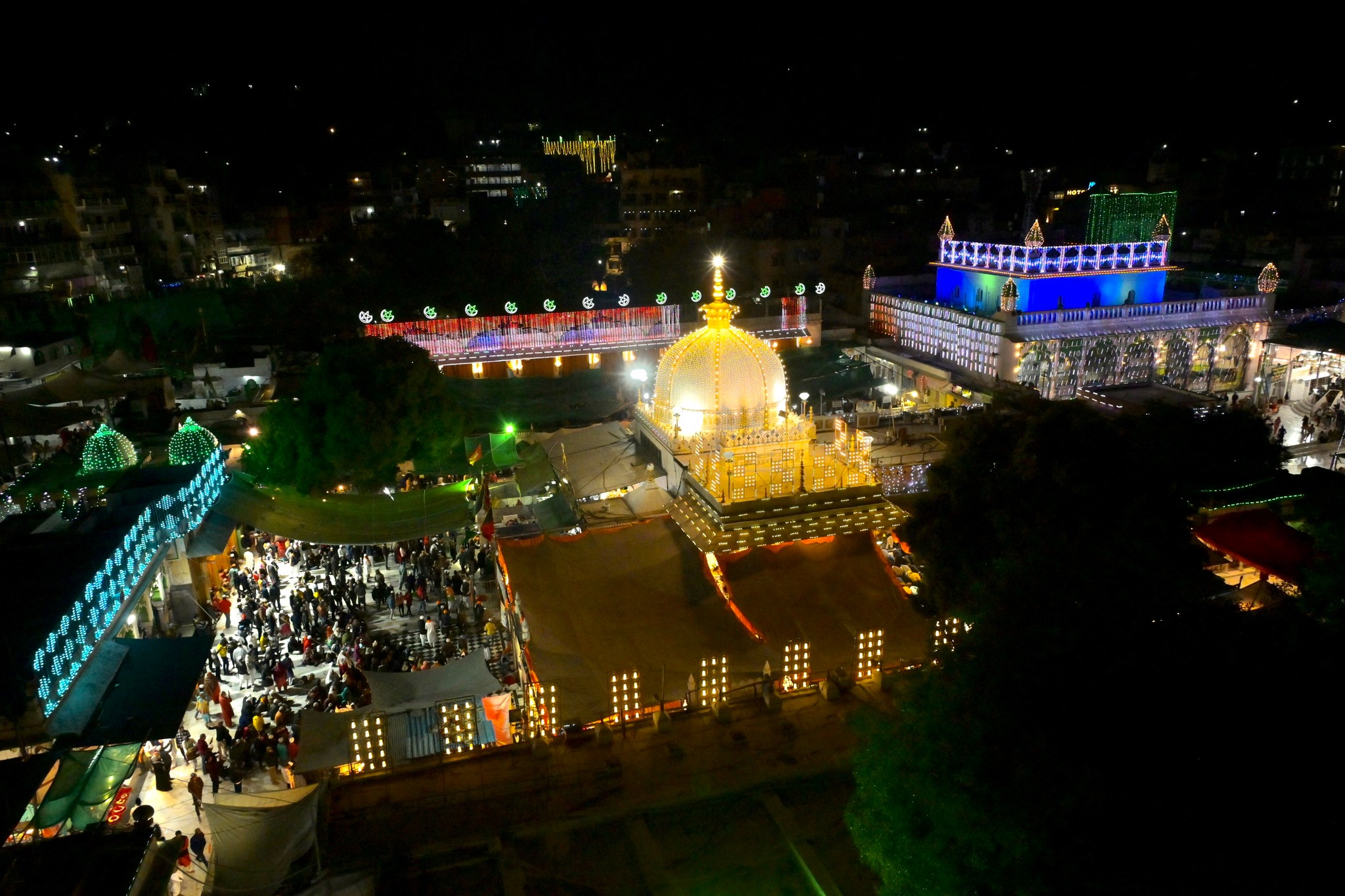 Hazrat Khwaja Nasiruddin Mahmood Roshan Chirag Dehlvi - R.A. added a ...