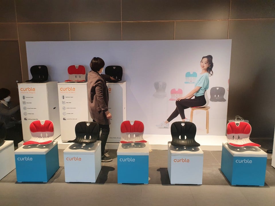 Curble Global - A new pop-up store opened at a department... | Facebook