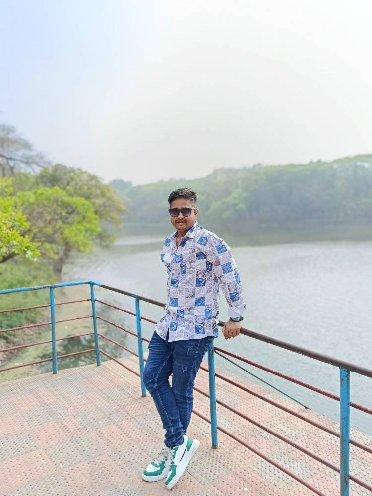 আম্পায়ার আউট দেওয়ার পরেও আবার ব্যাটিং করতে নামে Monju Robi Dash ভিডিও ...