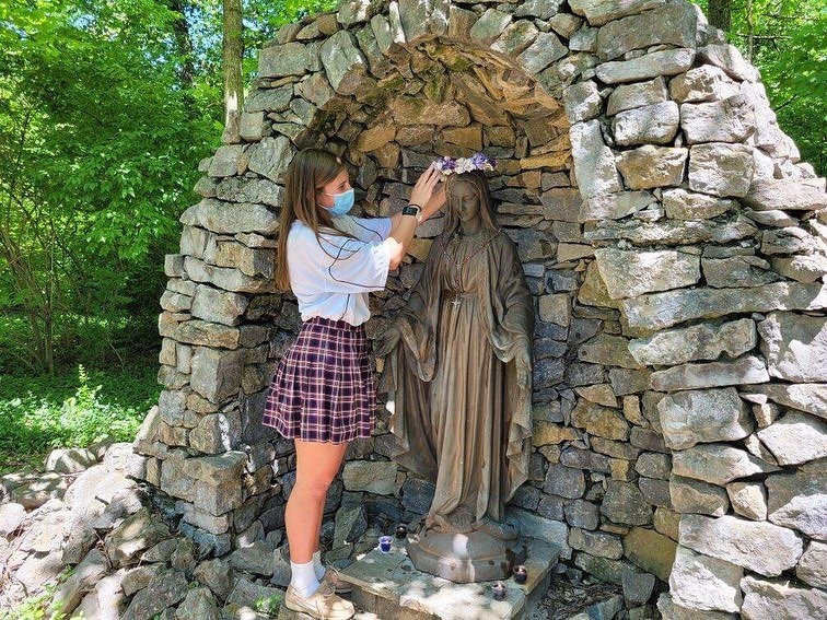 A beautiful May Crowning... - Father Ryan High School
