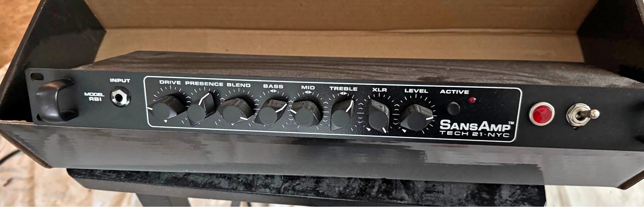 Tech 21 SansAmp RBI Bass Preamp DI Professional Sans Amp Bass Guitar ...