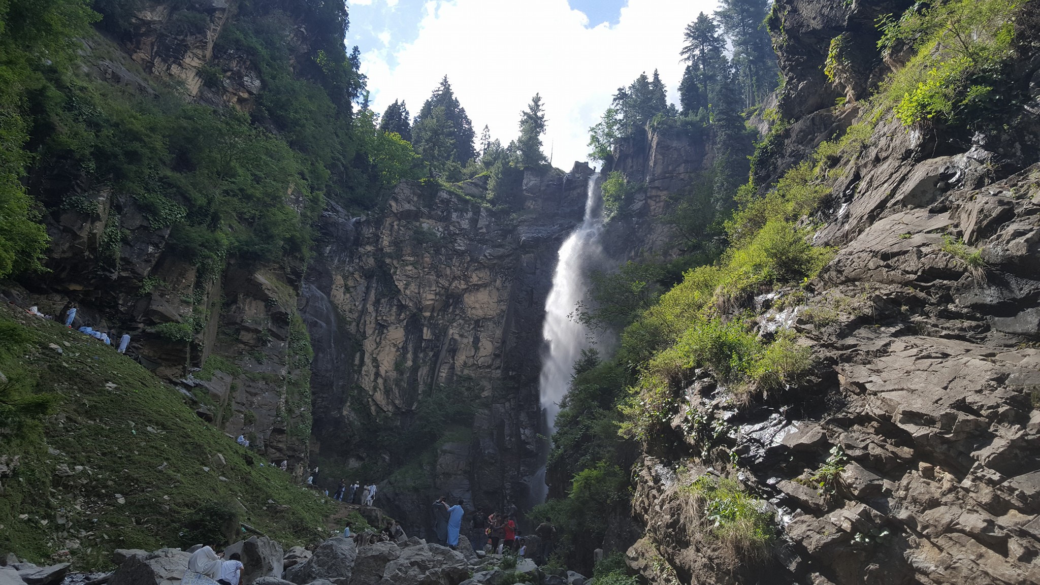 Jargo waterfall matta swat