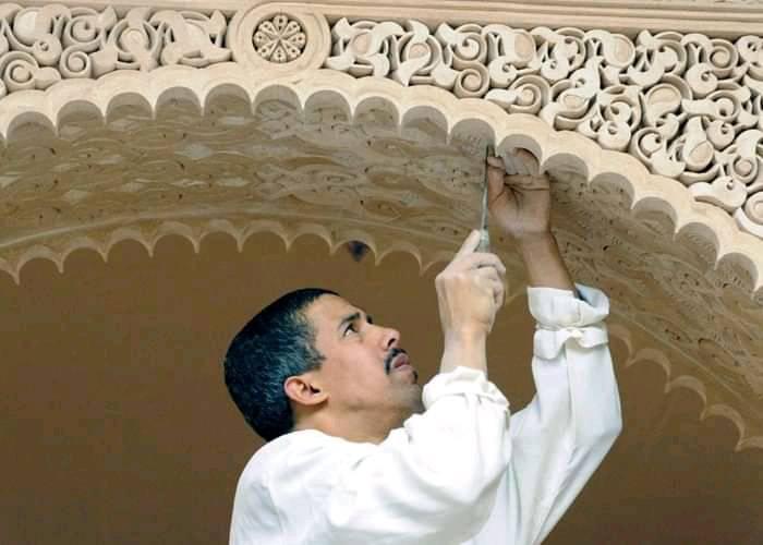 ‫النقش و الزخرفة على الجبس و جميع أشغال البناء Posts Facebook‬