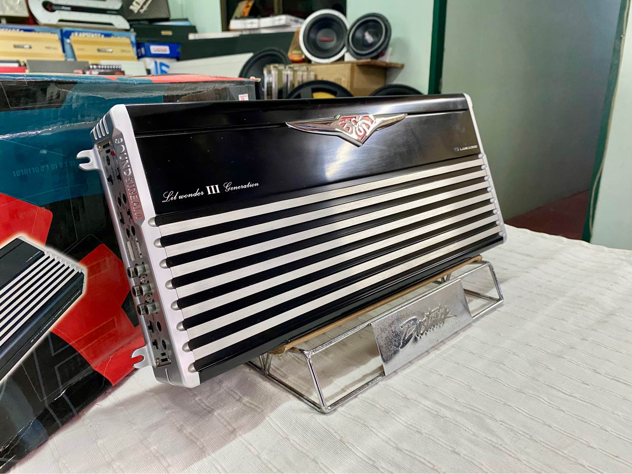 ?SOUND STREAM LW5.1000 5CH AB 70Wx4*200Wx1RMS ของใหม่ค้างสต๊อกสวย 