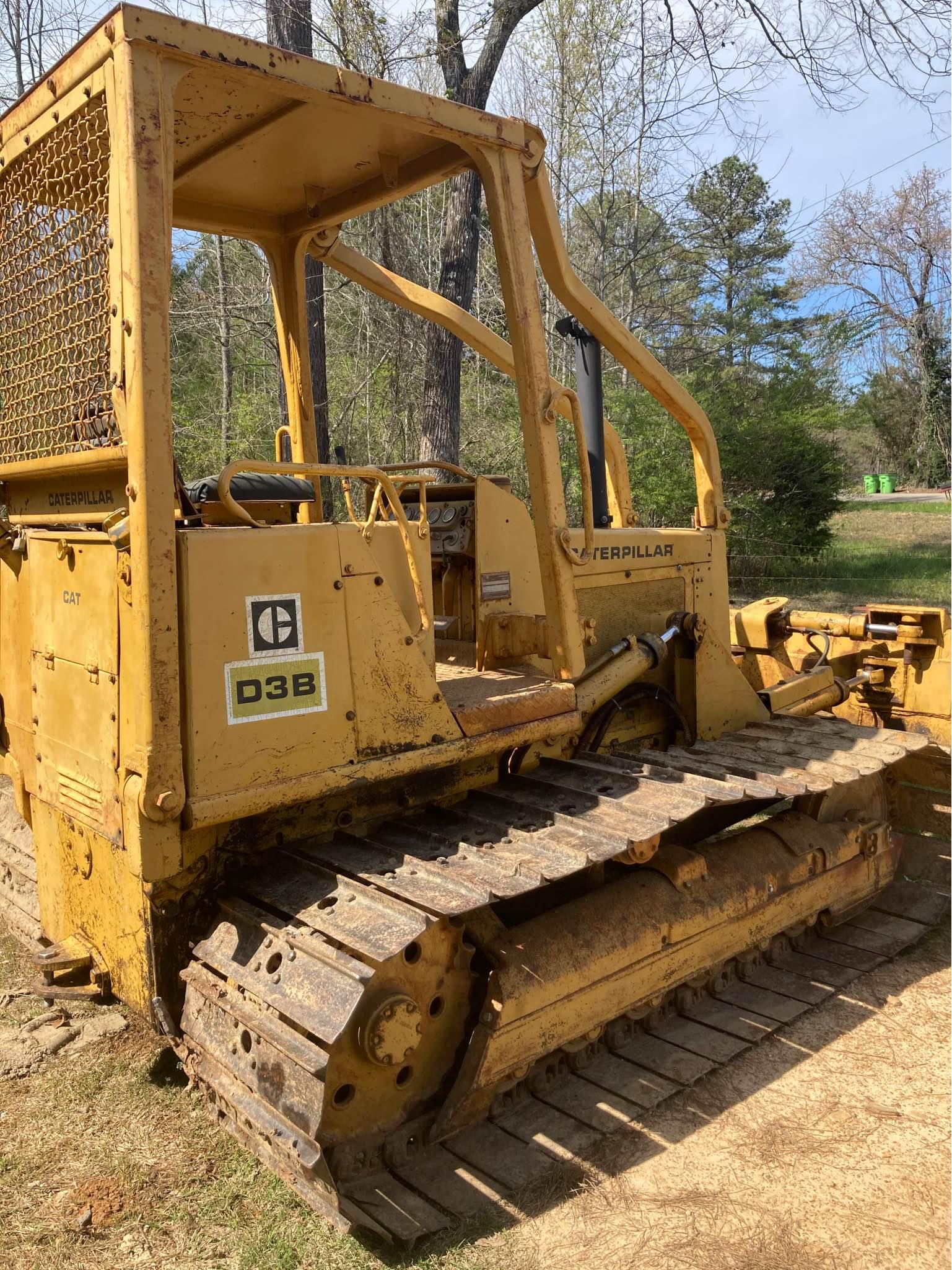 1983 caterpillar D3B dresser bulldozer - Commercial Vehicles ...