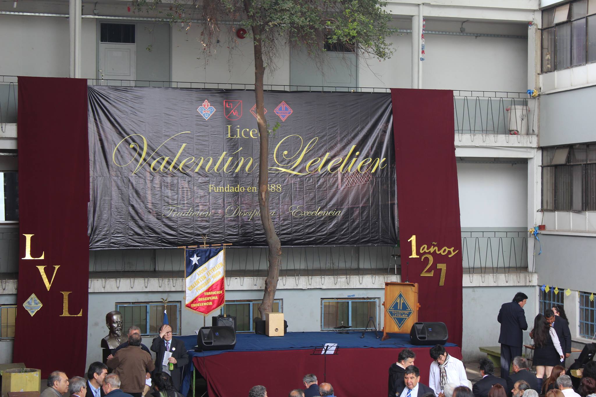 Fotografías Liceo... - Fotografías Liceo Valentín Letelier
