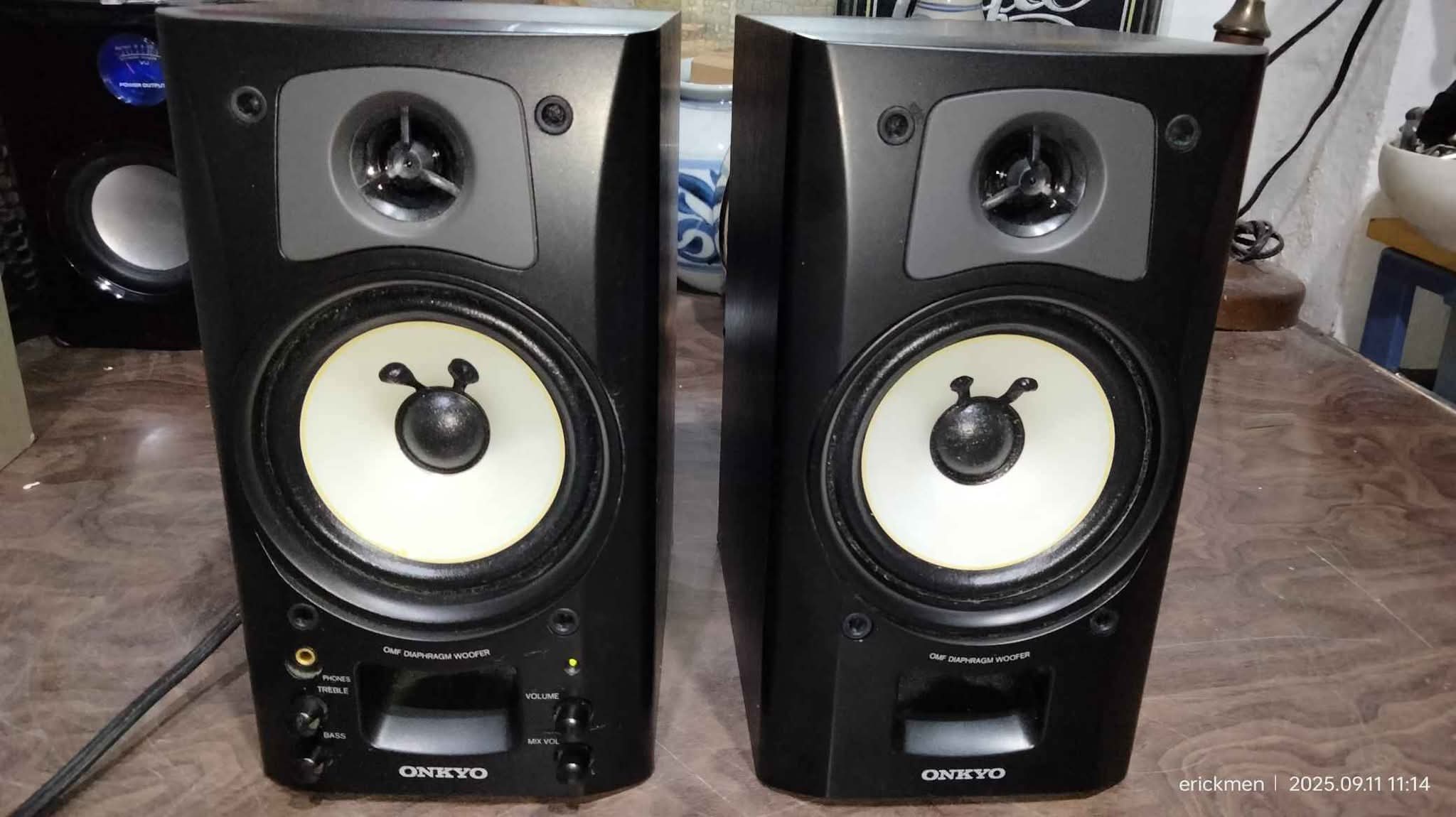 ONKYO GX-70AX Powered Speaker System 100-110 volts Malaysia 15+15 
