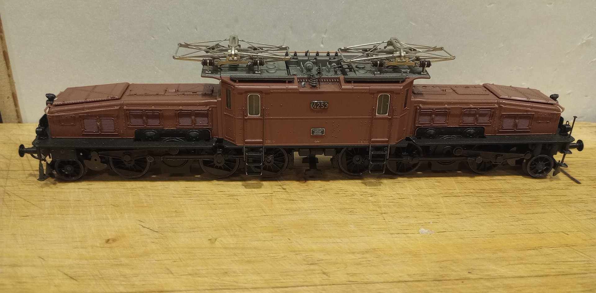 Swiss Crocodile Ce 6/8. Roco 43940. Restoration process.