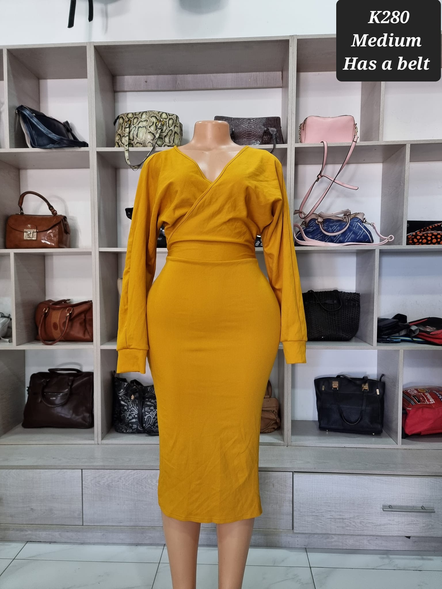 find thrifted bodycon dresses for resale. Super Quality 🔥 🔥 Call/App 0735 722 821 ; 0725 425 048 to place an order. We deliver countrywide at a small fee. 📌 Pangani shopping centre opposite Pangani Heights building, Nairobi_Ke # dresses #thrift #mtumba X Large.