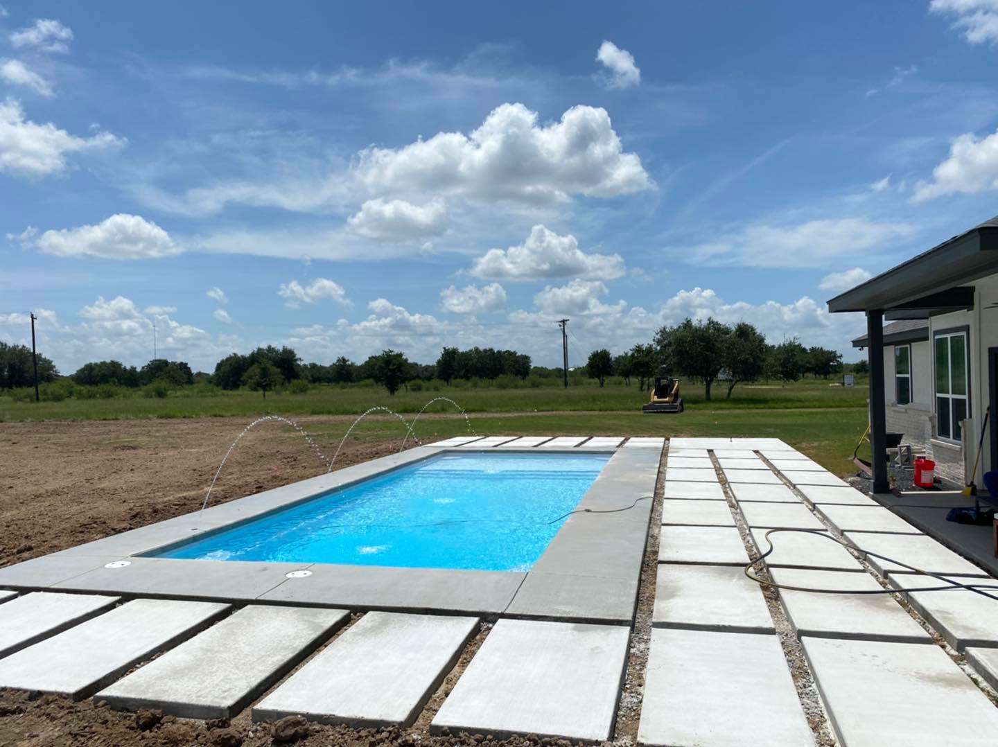 Corinthian 16x40 in Pearl White... - Shiner Pools & Spas LLC
