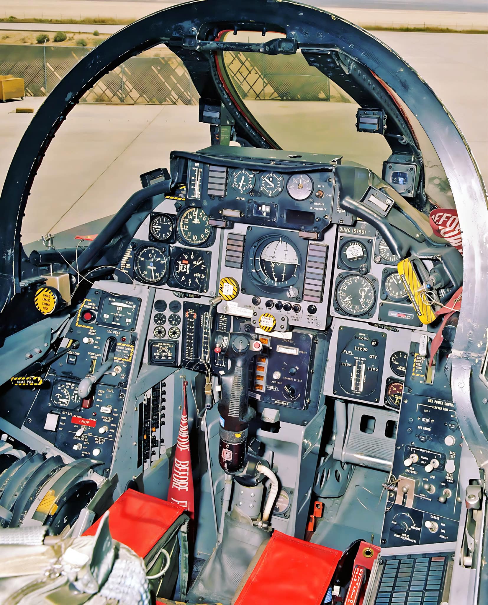 F-14 Super Tomcat Pilot Cockpit.🇺🇸
