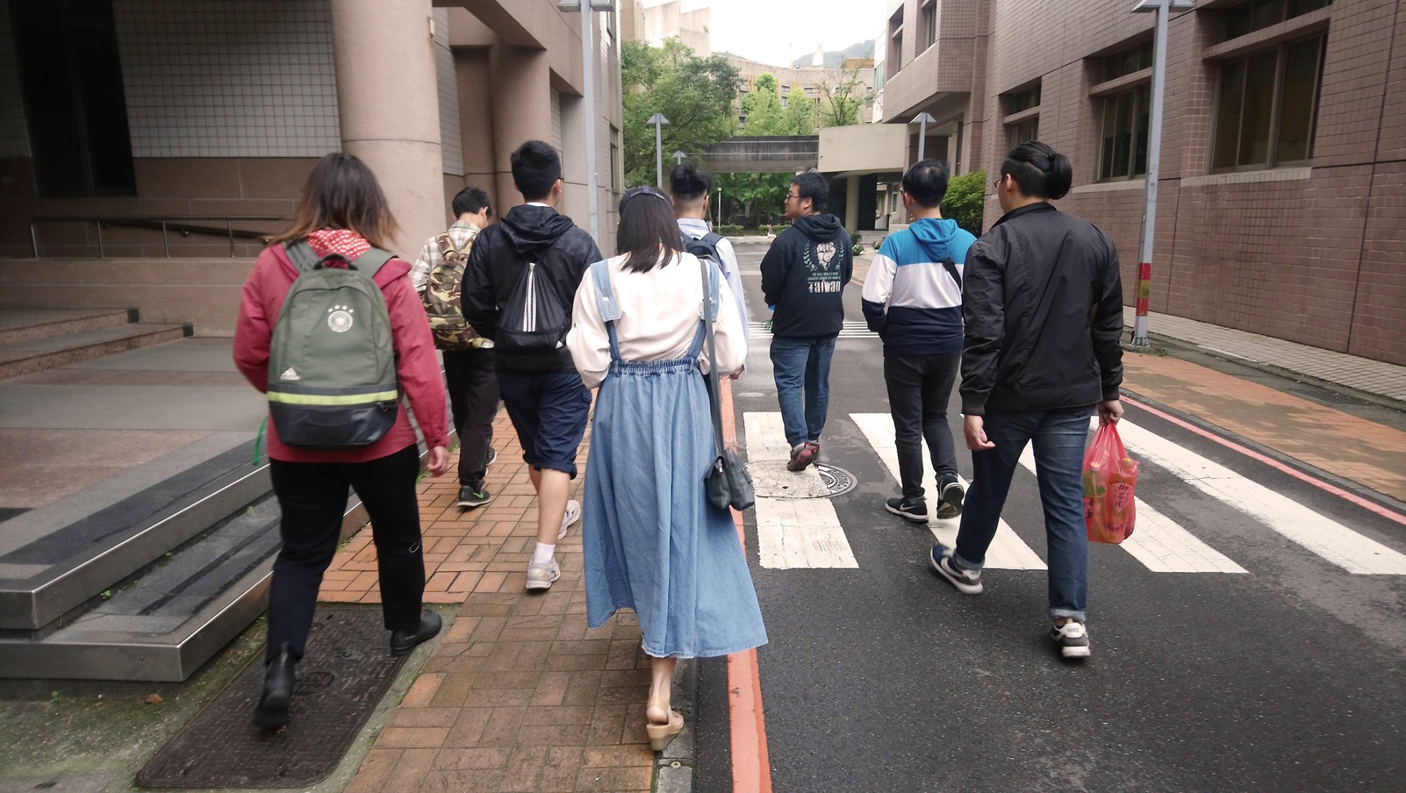 國立政治大學台灣史研究所 - 今天是政大台史所一個相當重要的日子，就是要迎接我們的新血到來，熟悉未來的環境以及認識彼此... | Facebook