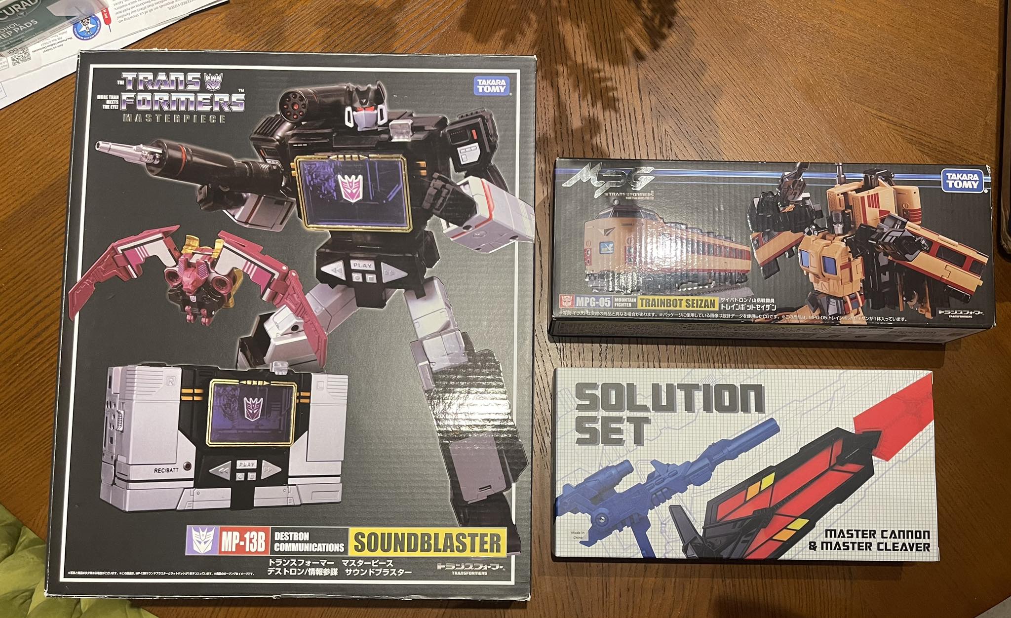 Waiting for MPG-19 to get regular colored Soundwave